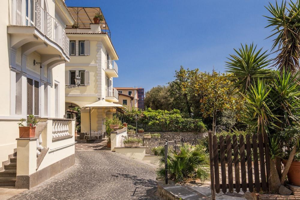 Hotel Castel Vecchio Castel Gandolfo Esterno foto